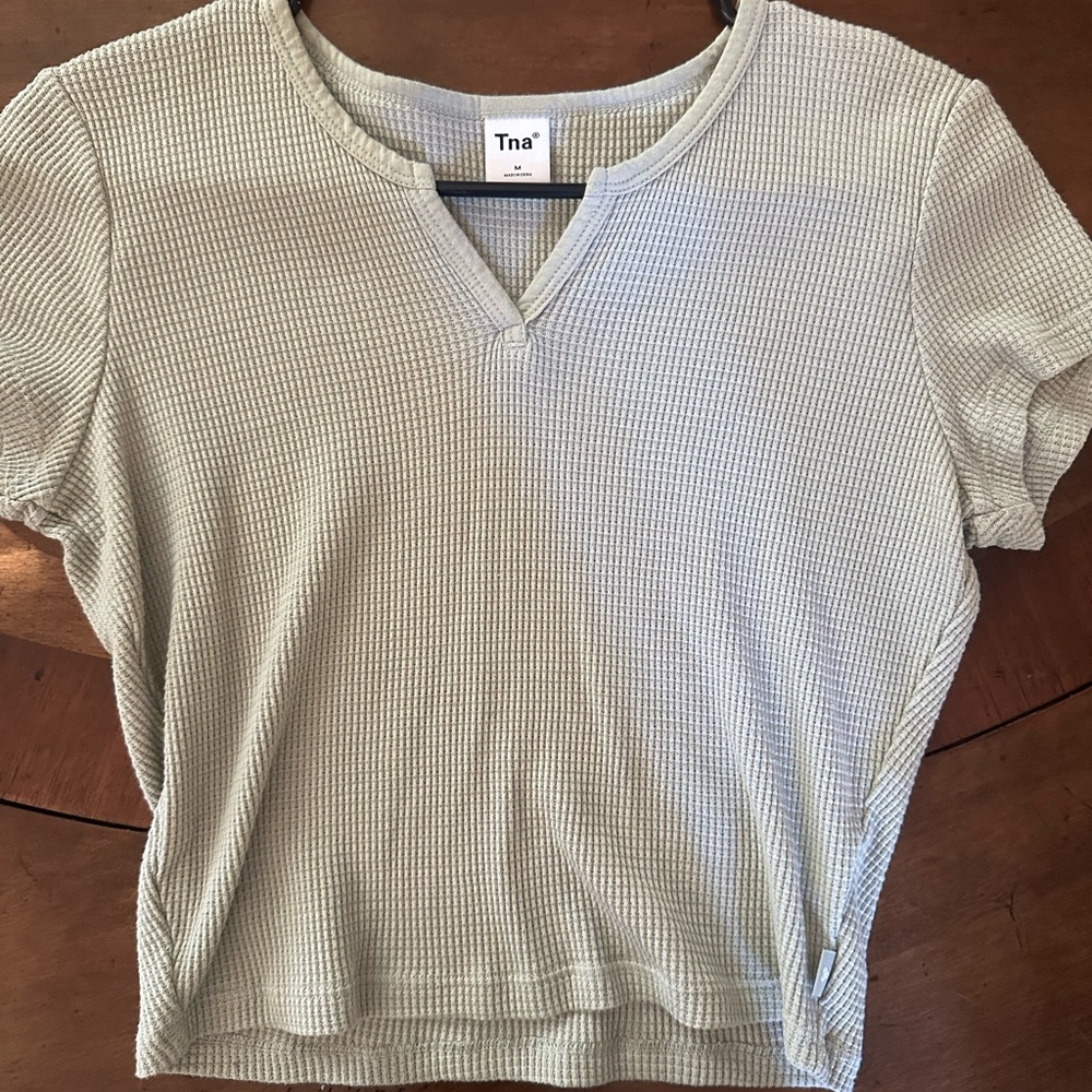 TNA Aritzia Waffle Notch T-shirt,  Size medium like new!